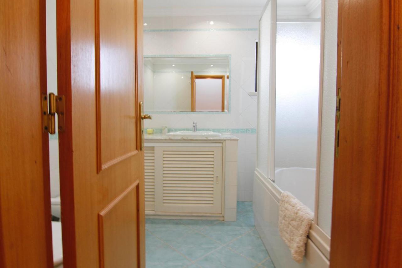 אלבופיירה Lovelystay - Alto Dos Calicos 2Br House With Garden מראה חיצוני תמונה