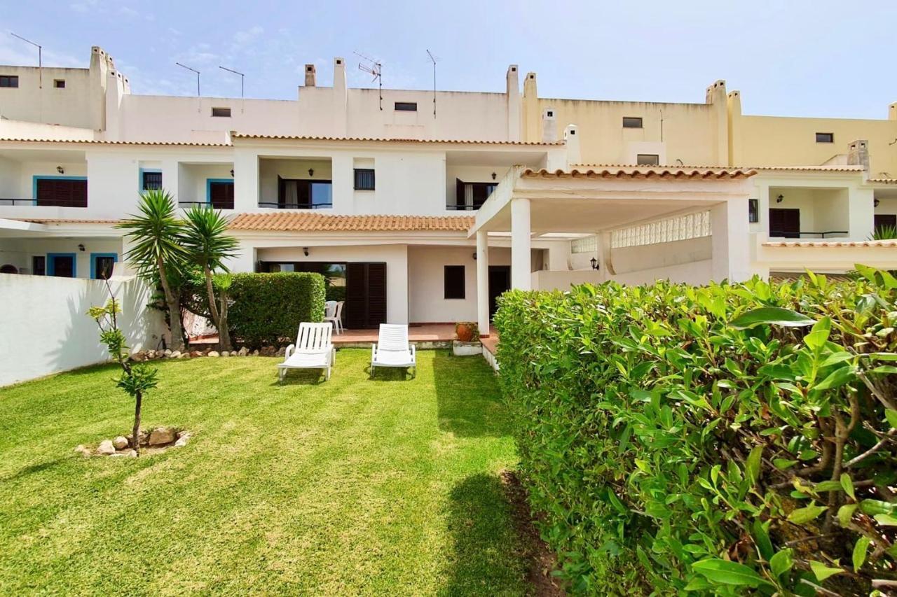 אלבופיירה Lovelystay - Alto Dos Calicos 2Br House With Garden מראה חיצוני תמונה