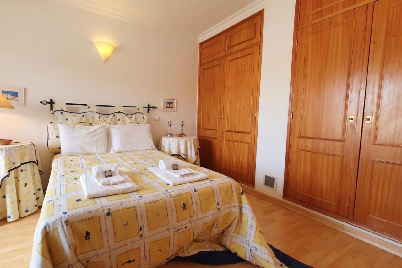 אלבופיירה Lovelystay - Alto Dos Calicos 2Br House With Garden מראה חיצוני תמונה