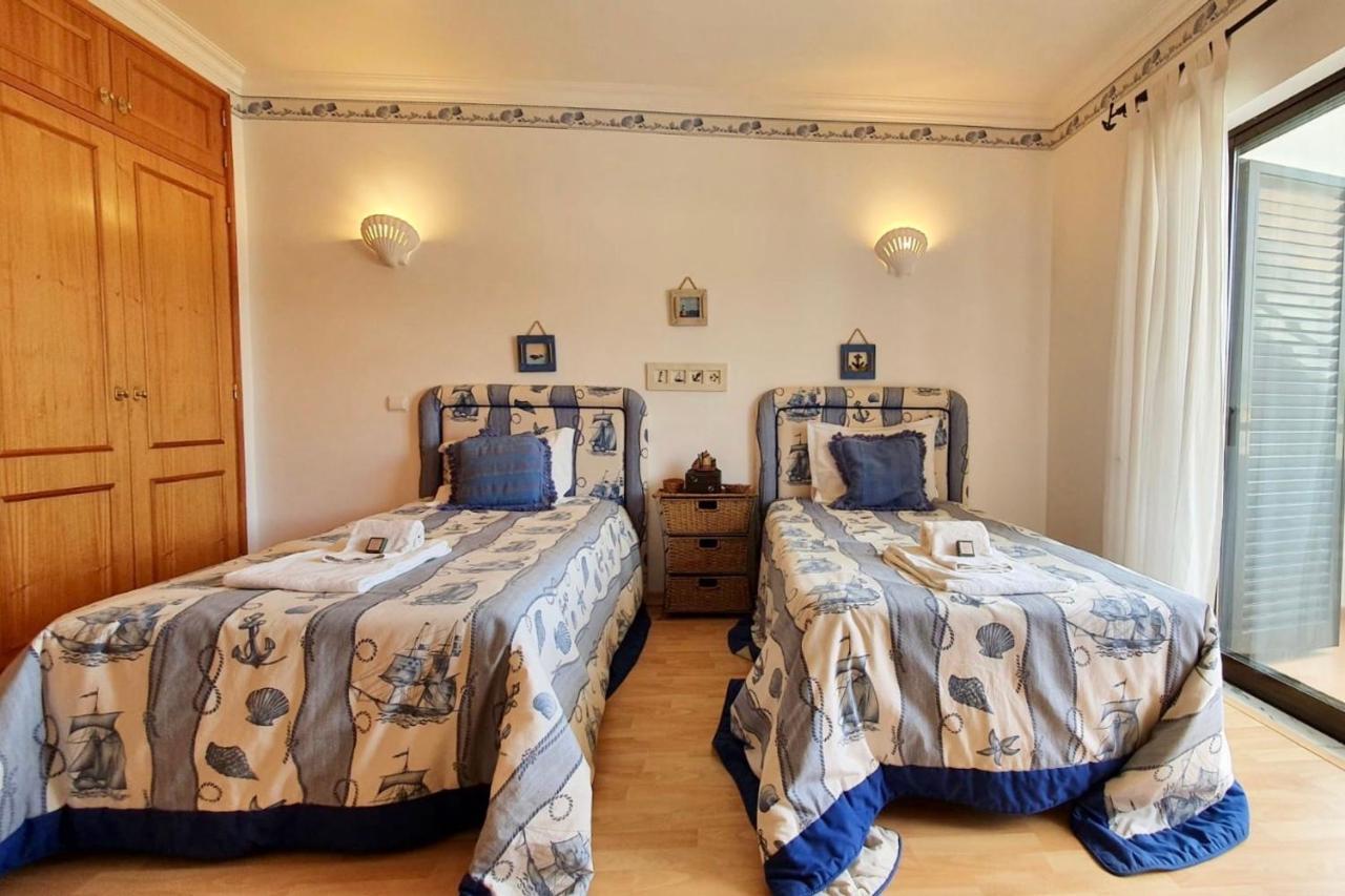 אלבופיירה Lovelystay - Alto Dos Calicos 2Br House With Garden מראה חיצוני תמונה