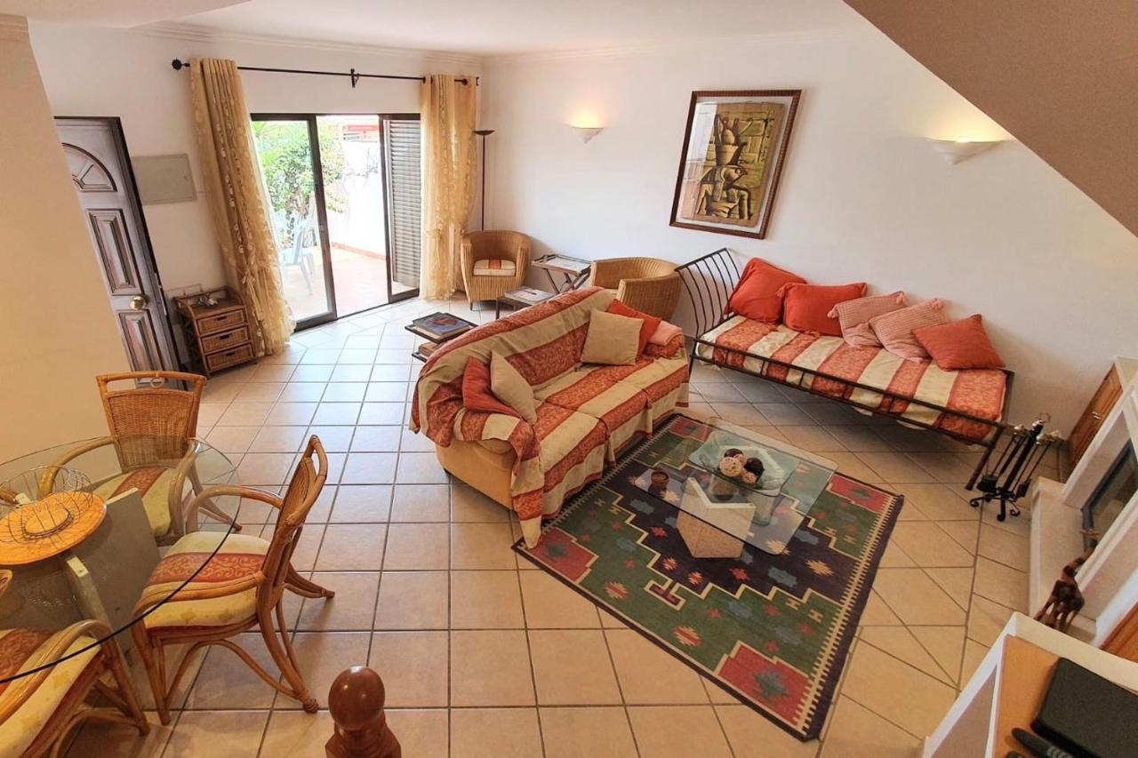 אלבופיירה Lovelystay - Alto Dos Calicos 2Br House With Garden מראה חיצוני תמונה